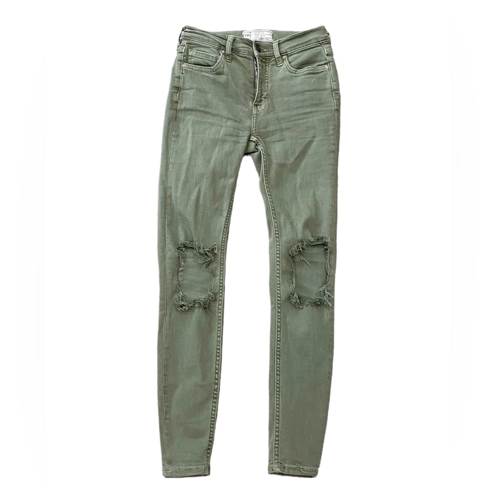 Free people distressed jeans size 24